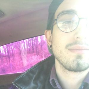 Meet your Posher, Logan